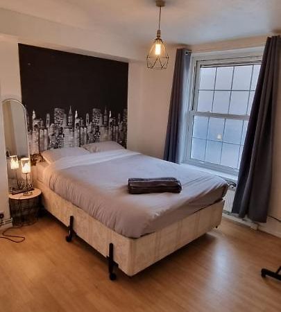 Property In Brixton Лондон Екстериор снимка